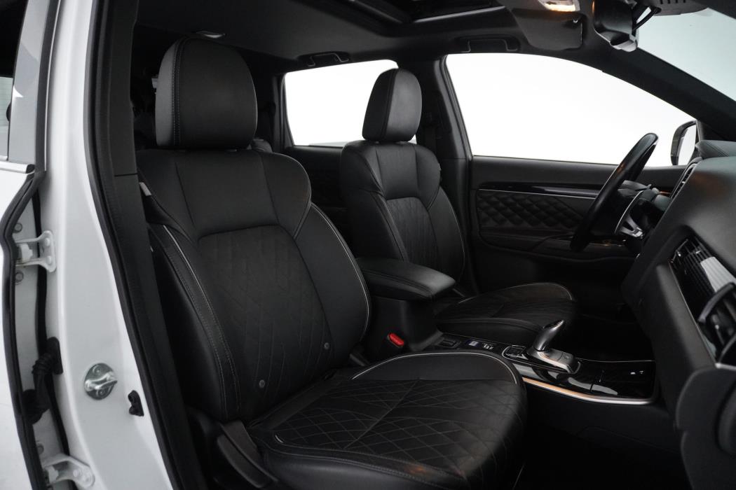 Mitsubishi Outlander PHEV 2019