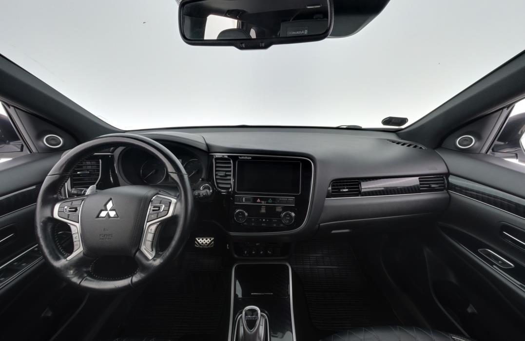 Mitsubishi Outlander PHEV 2019