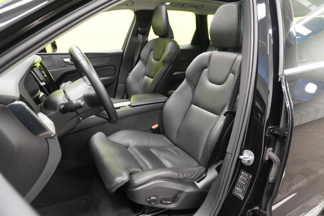 Volvo XC60 2023