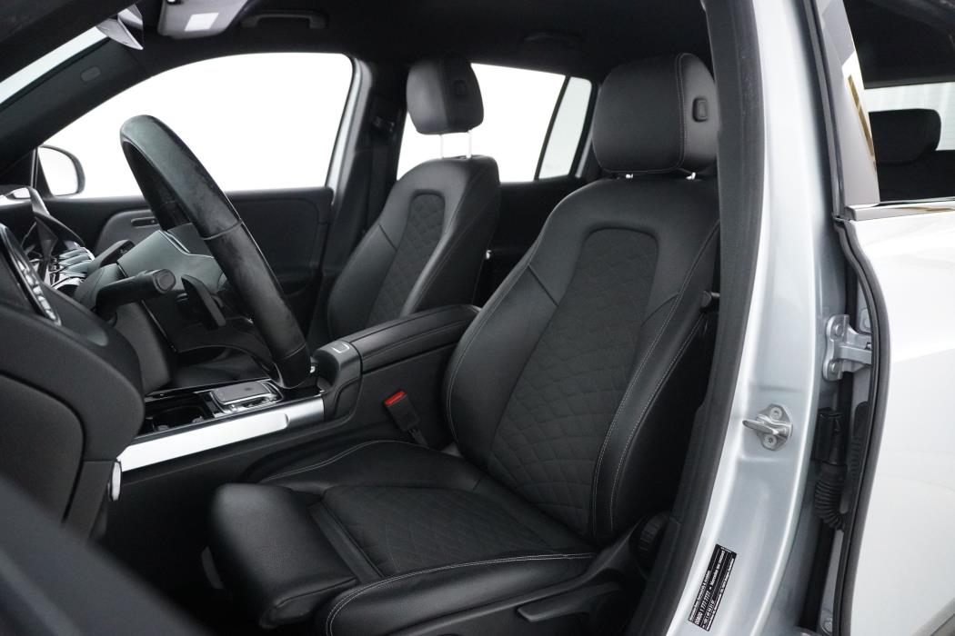 Mercedes-Benz GLB 2021