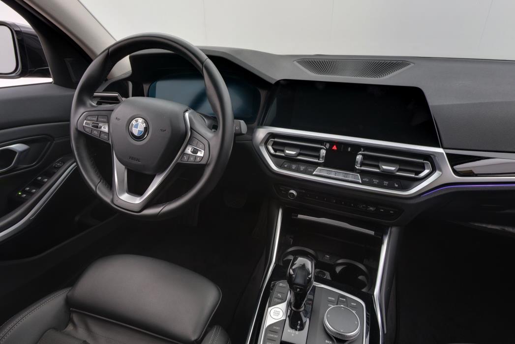 BMW 320 2021