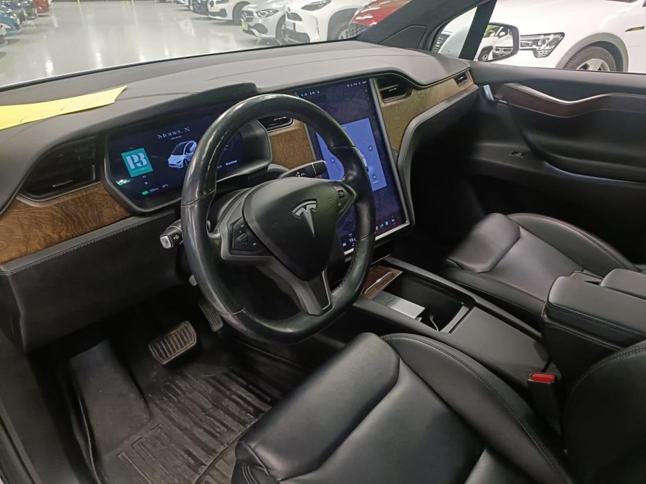 Tesla Model X 2020