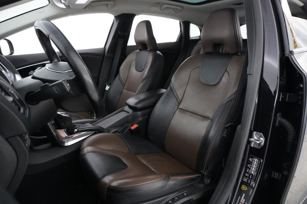 Volvo V40 Cross Country 2014