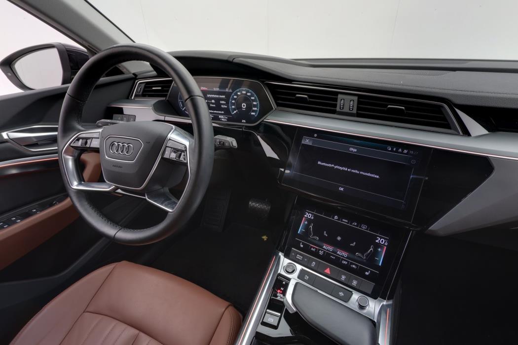 Audi e-tron 2023