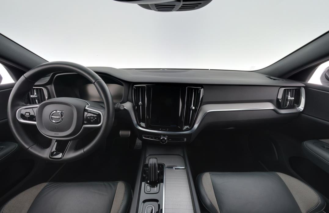 Volvo V60 2022
