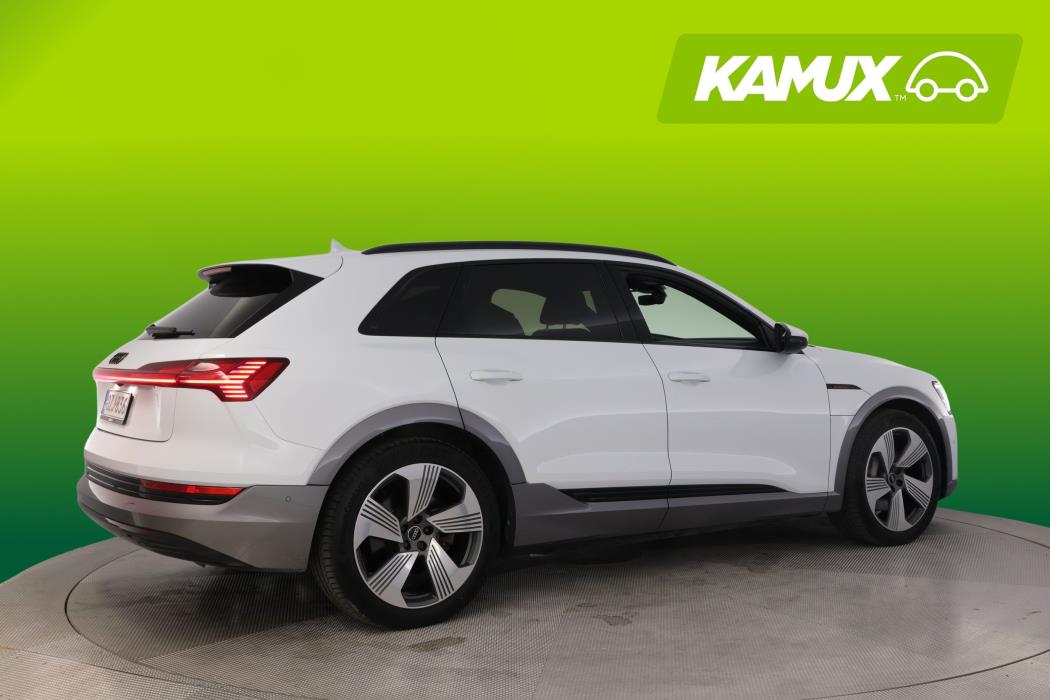 Audi e-tron 2022