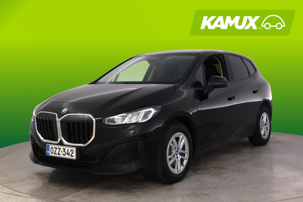 BMW 225 2023