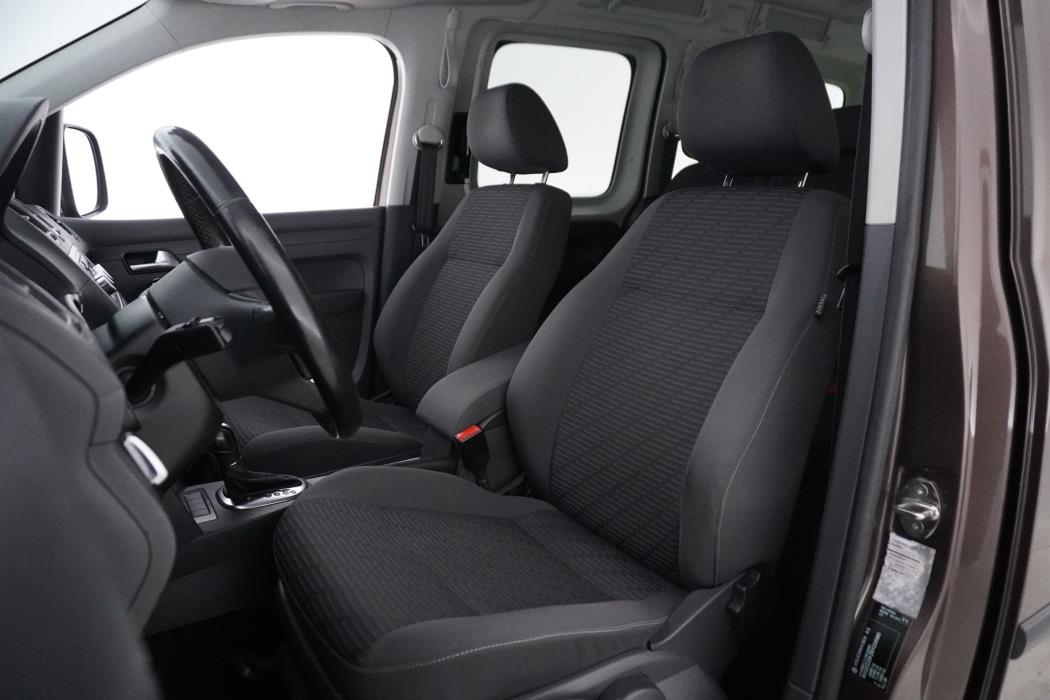Volkswagen Caddy Maxi 2011