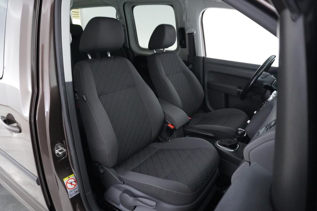 Volkswagen Caddy Maxi 2011