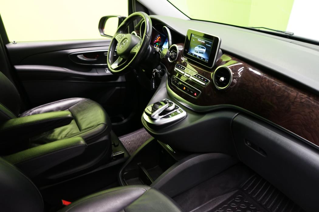 Mercedes-Benz V 2015