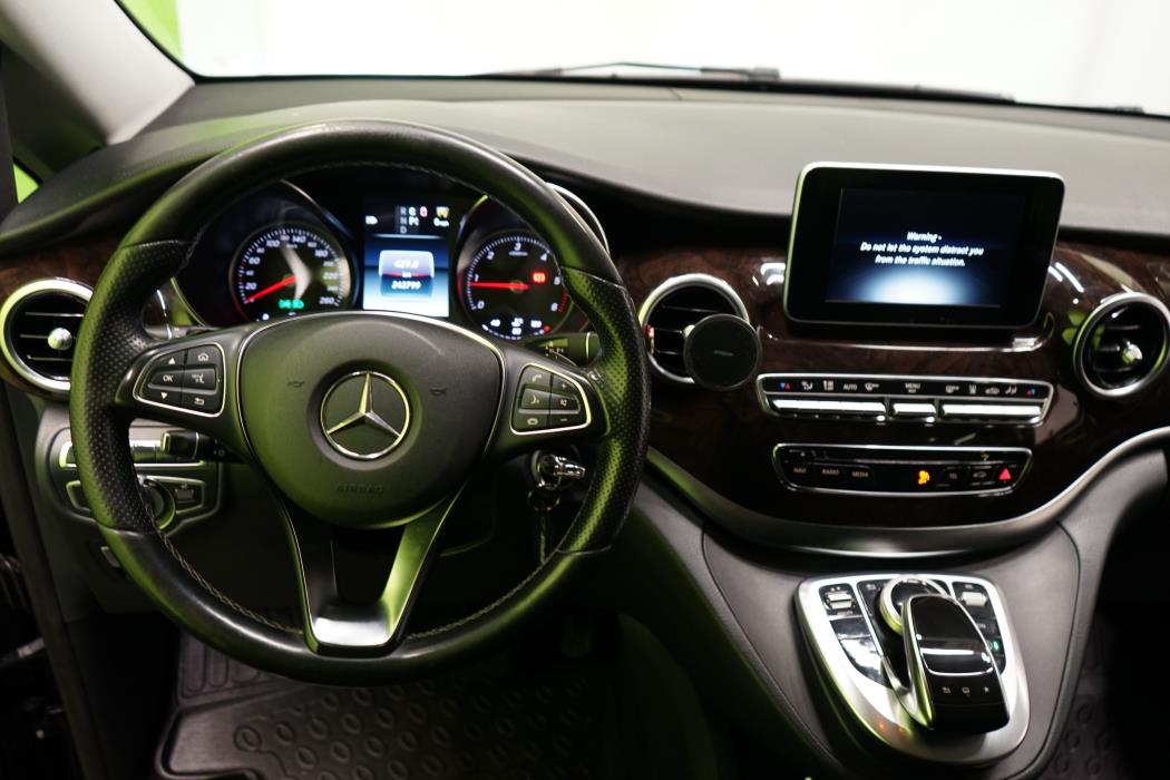 Mercedes-Benz V 2015