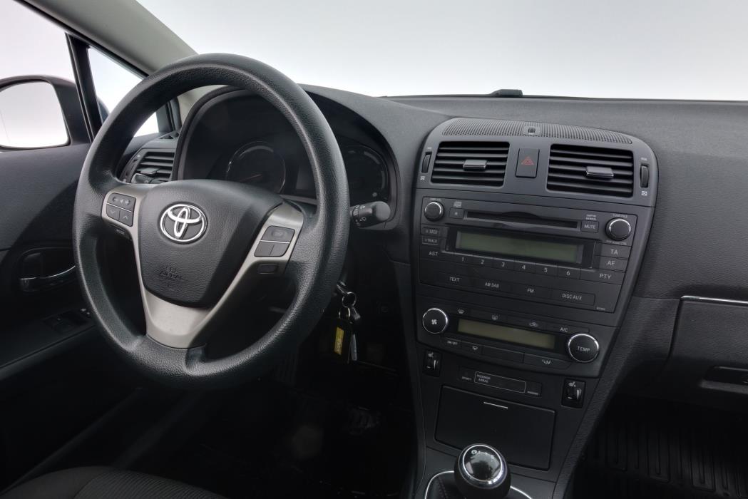 Toyota Avensis 2010