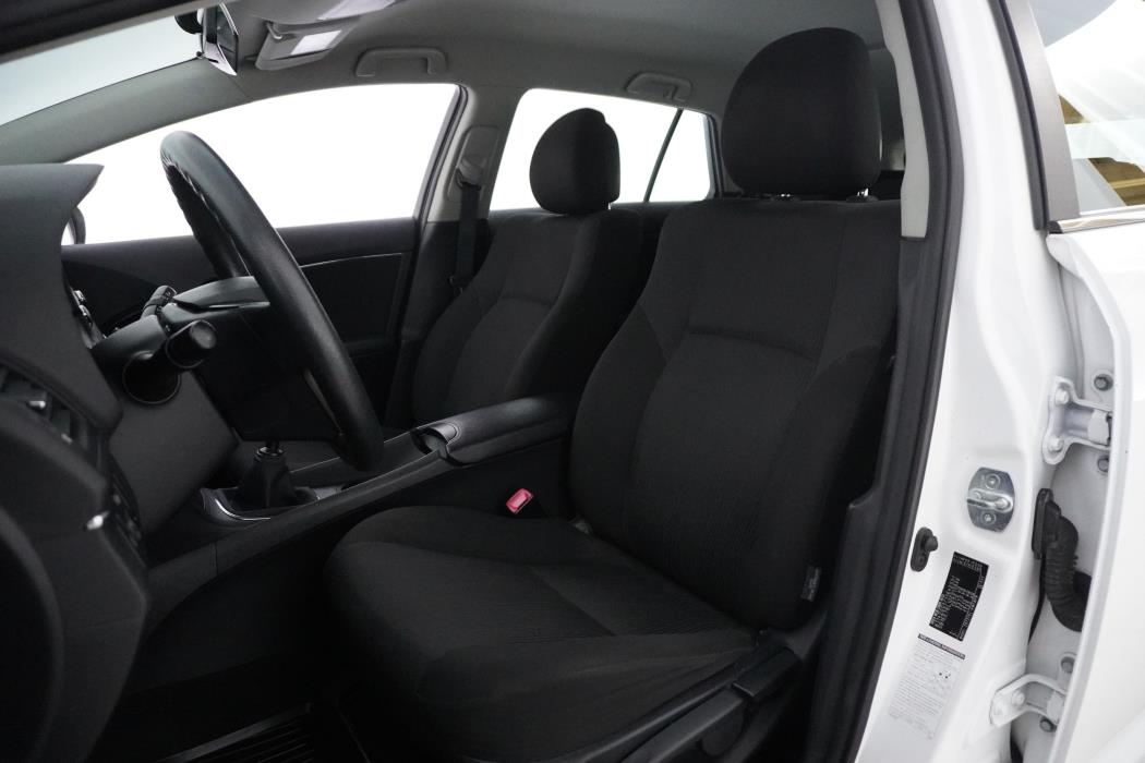 Toyota Avensis 2010