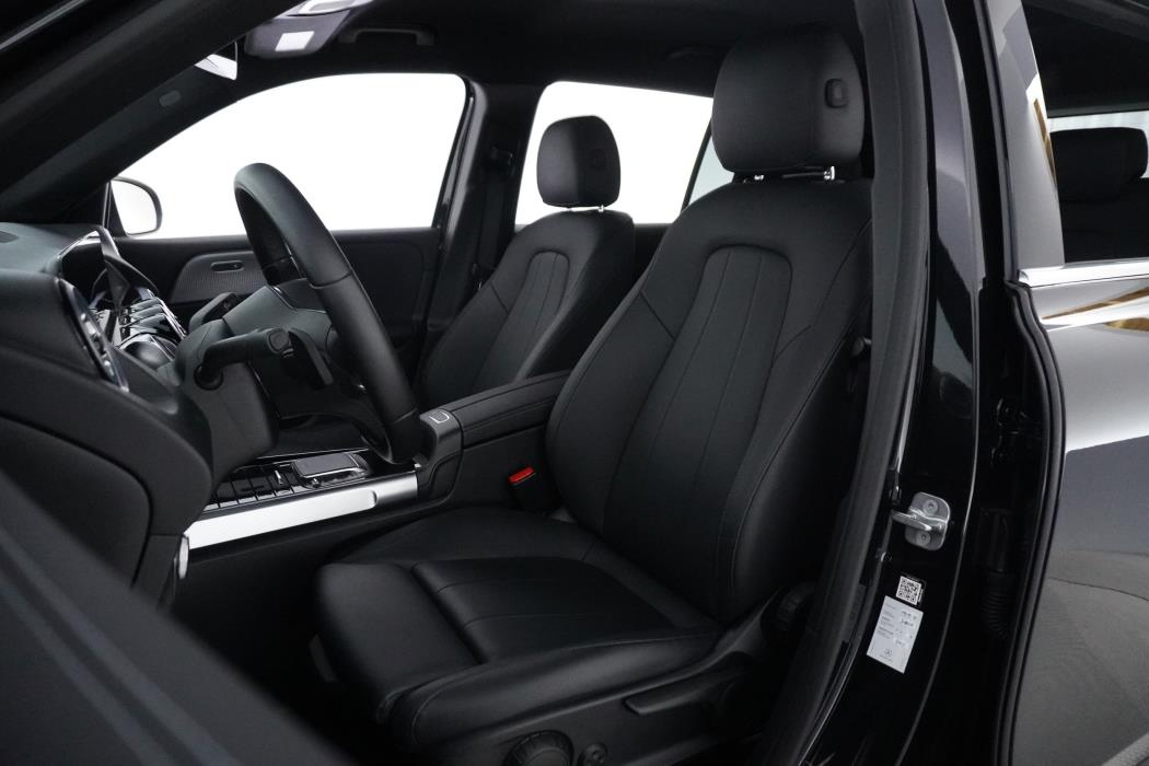 Mercedes-Benz EQB 2023