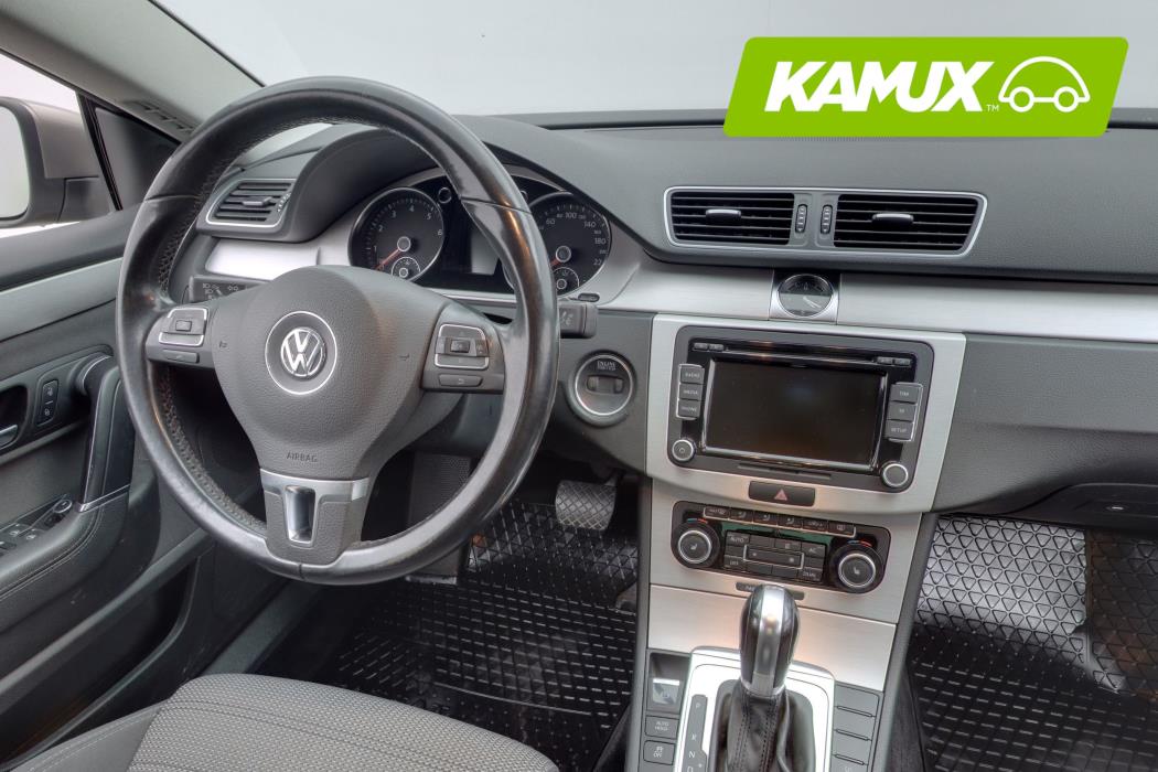 Volkswagen Passat CC 2011