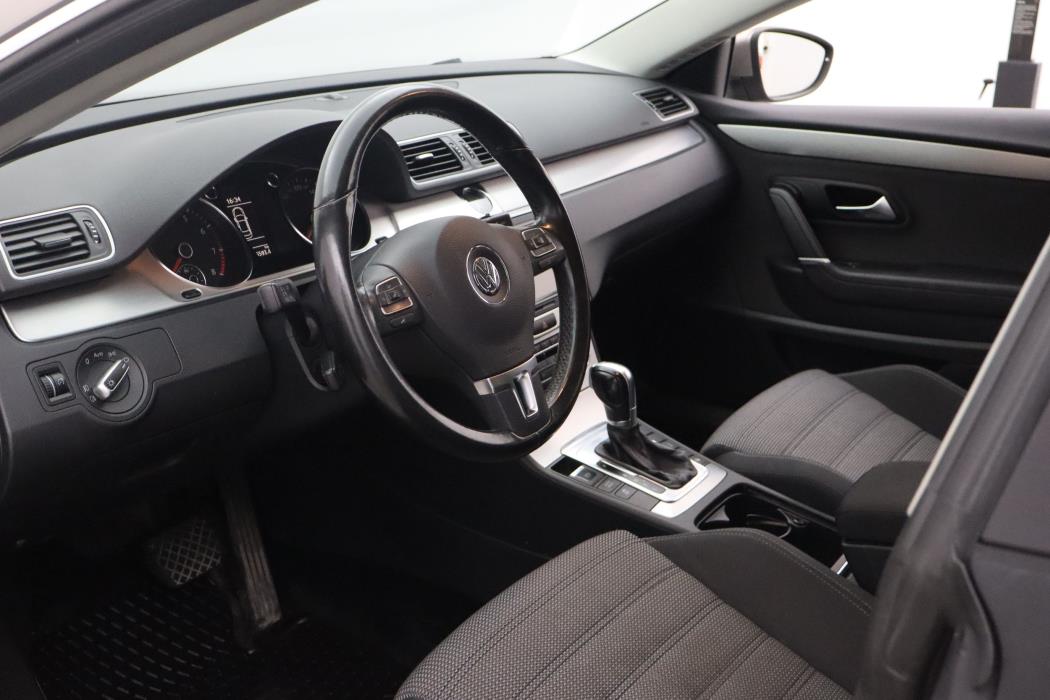 Volkswagen Passat CC 2011