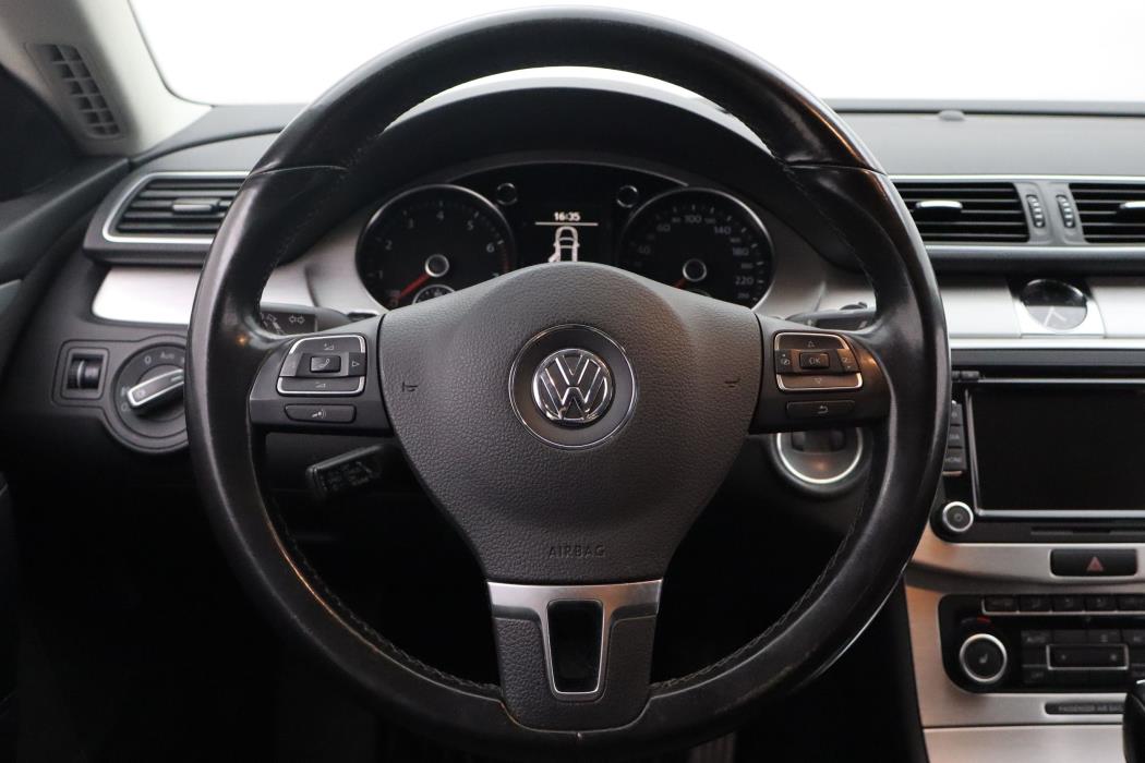 Volkswagen Passat CC 2011