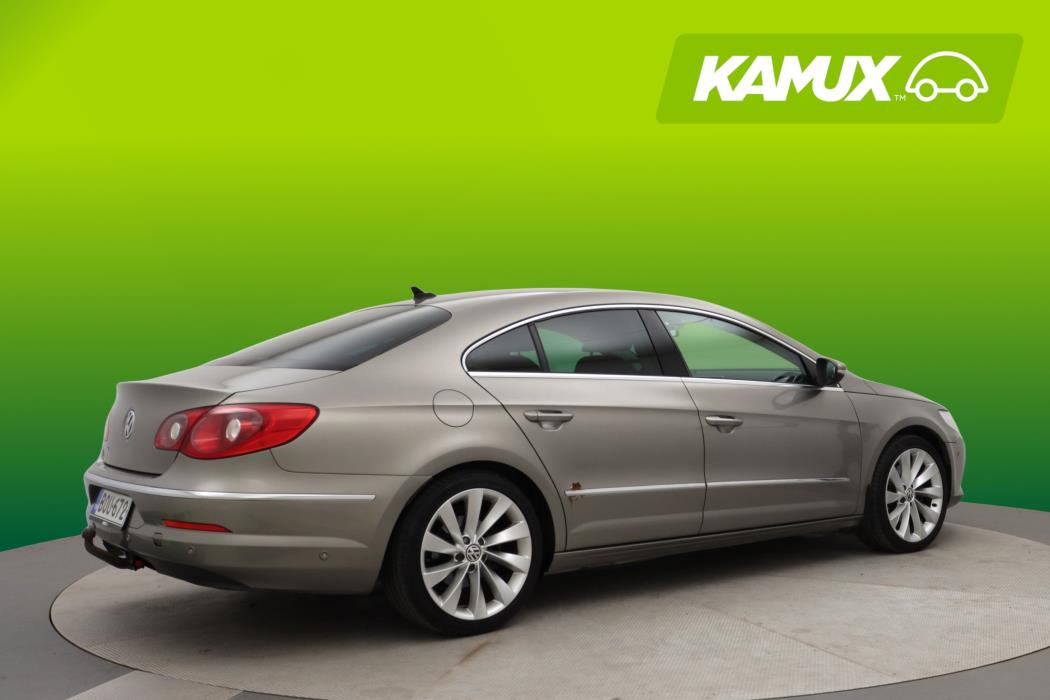 Volkswagen Passat CC 2011