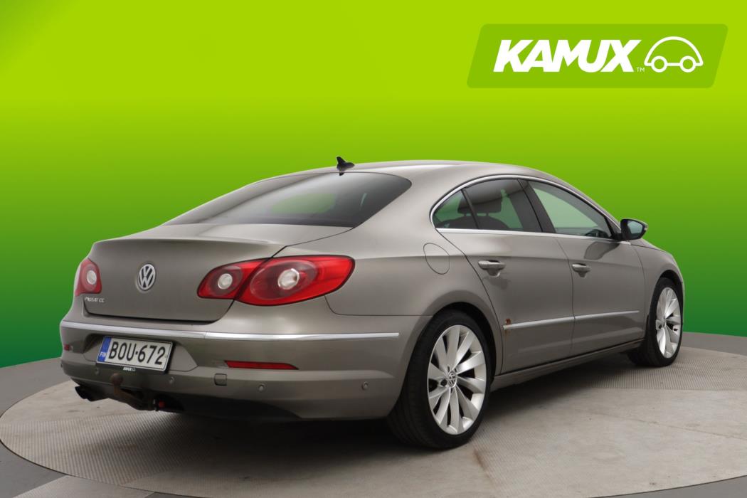 Volkswagen Passat CC 2011
