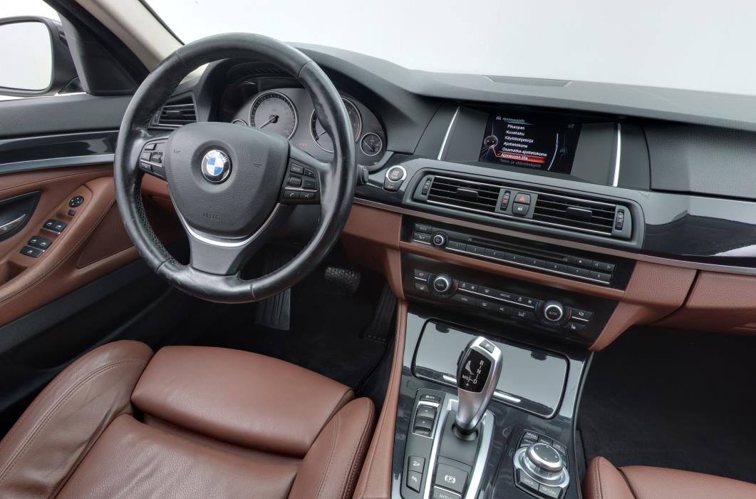BMW 520 2015