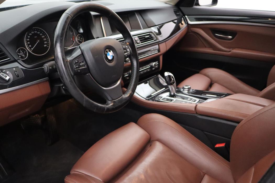 BMW 520 2015