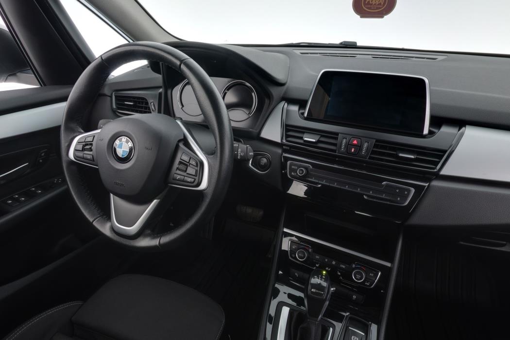 BMW 225 2019