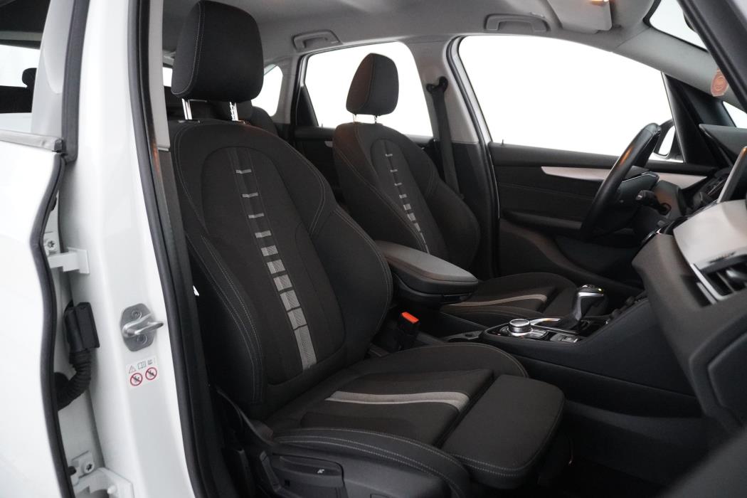 BMW 225 2019