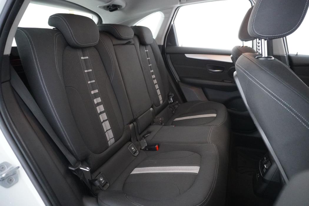 BMW 225 2019