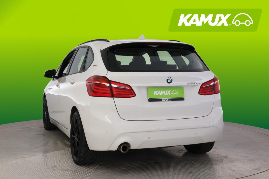 BMW 225 2019