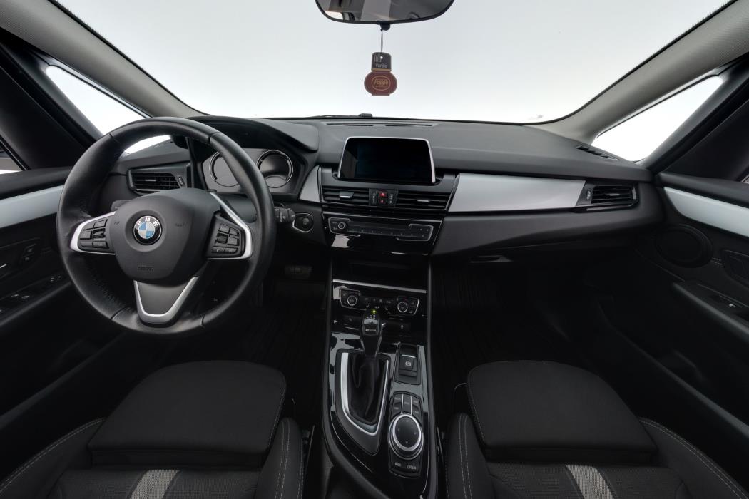 BMW 225 2019