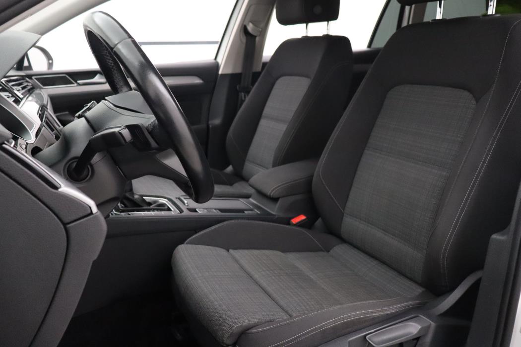 Volkswagen Passat 2021