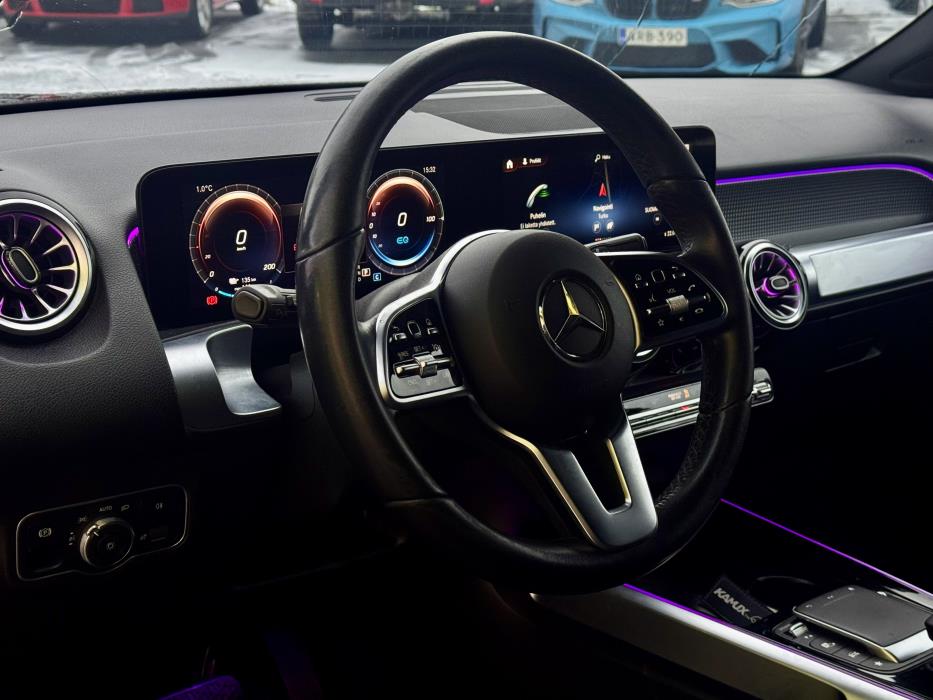 Mercedes-Benz EQB 2023