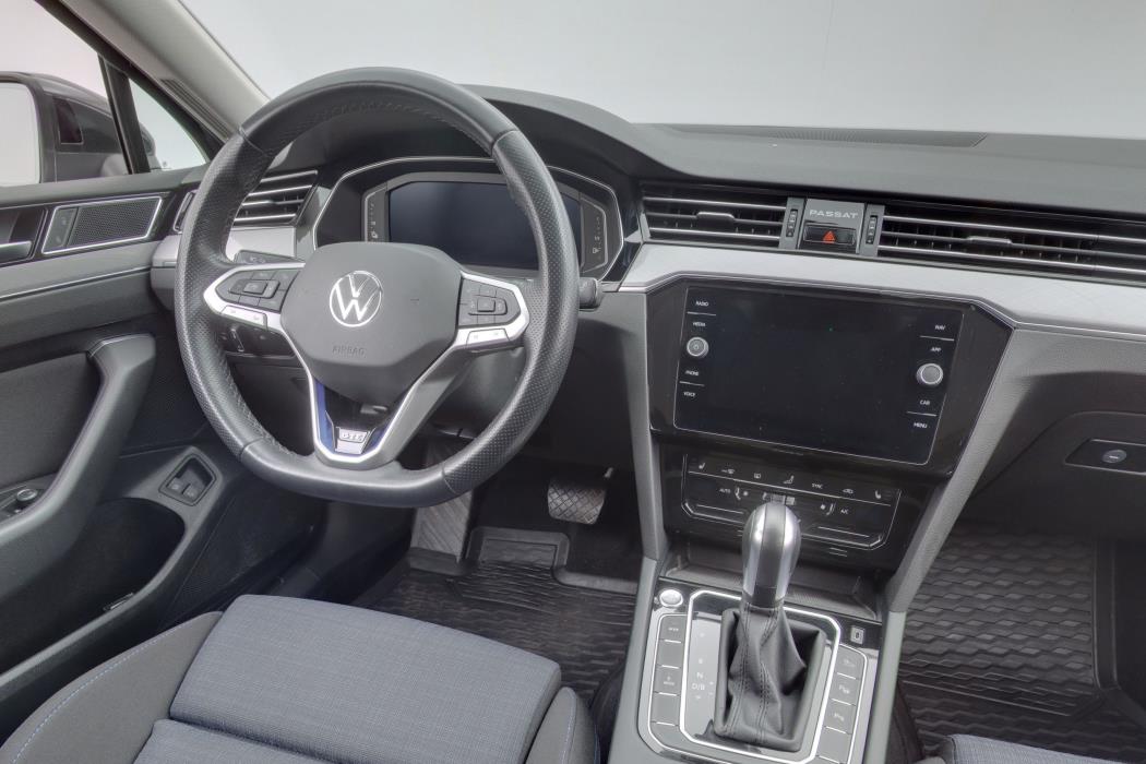 Volkswagen Passat 2021