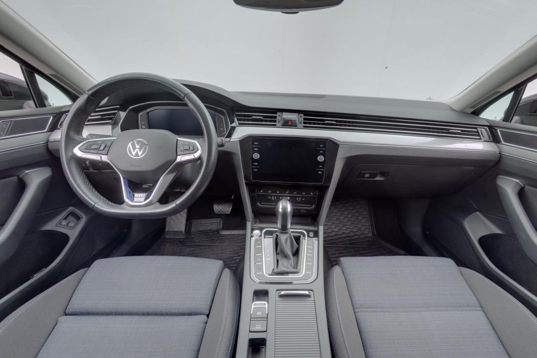 Volkswagen Passat 2021