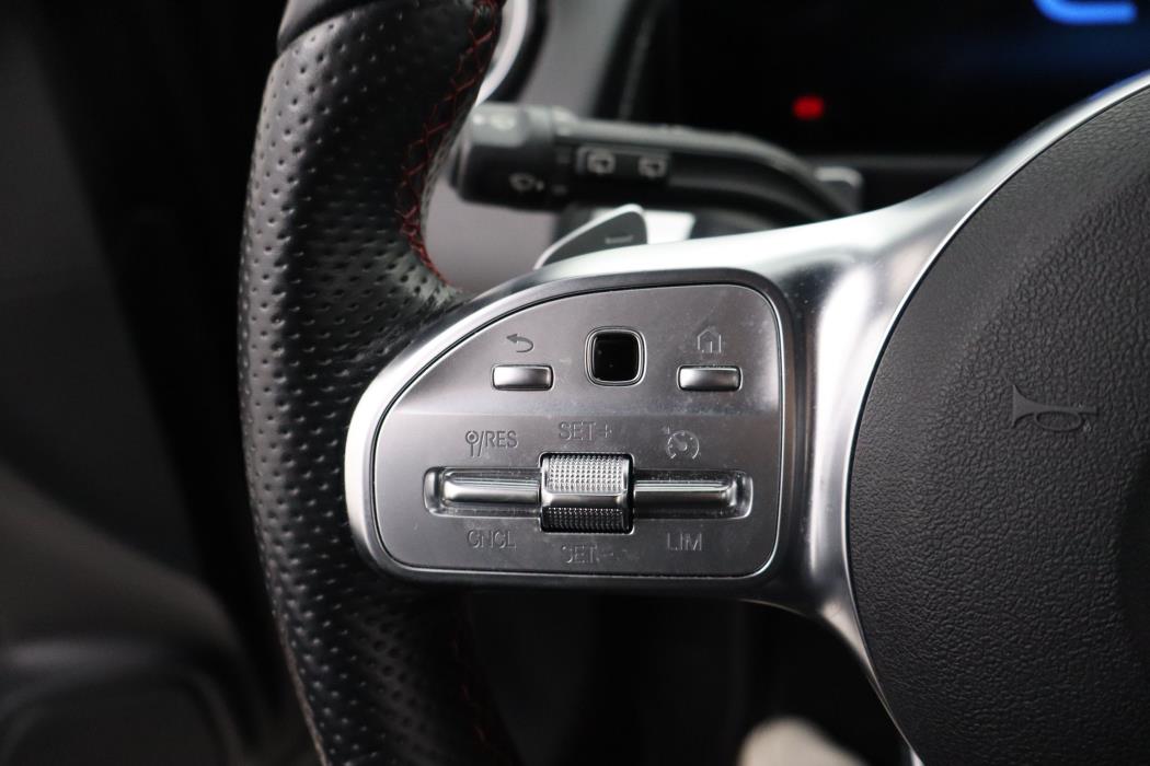 Mercedes-Benz EQB 2023