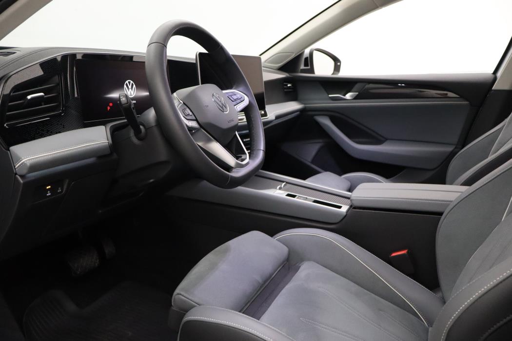 Volkswagen Passat 2024