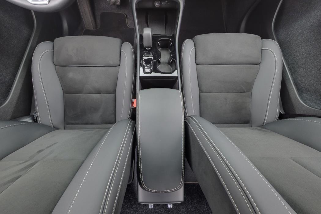 Volvo XC40 2025