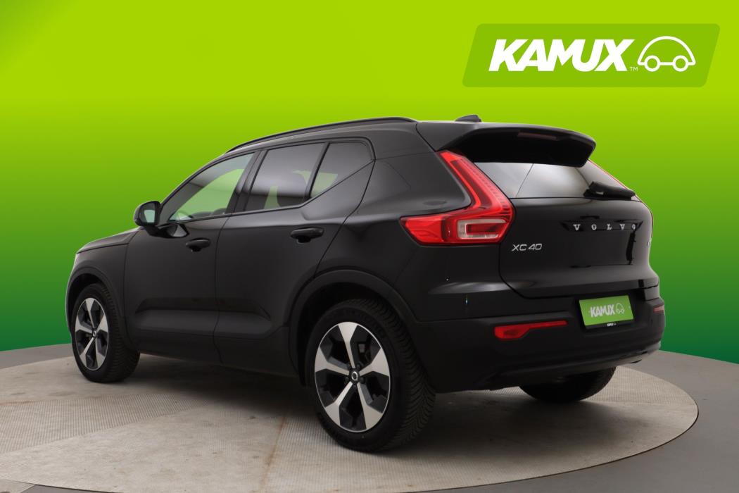 Volvo XC40 2025
