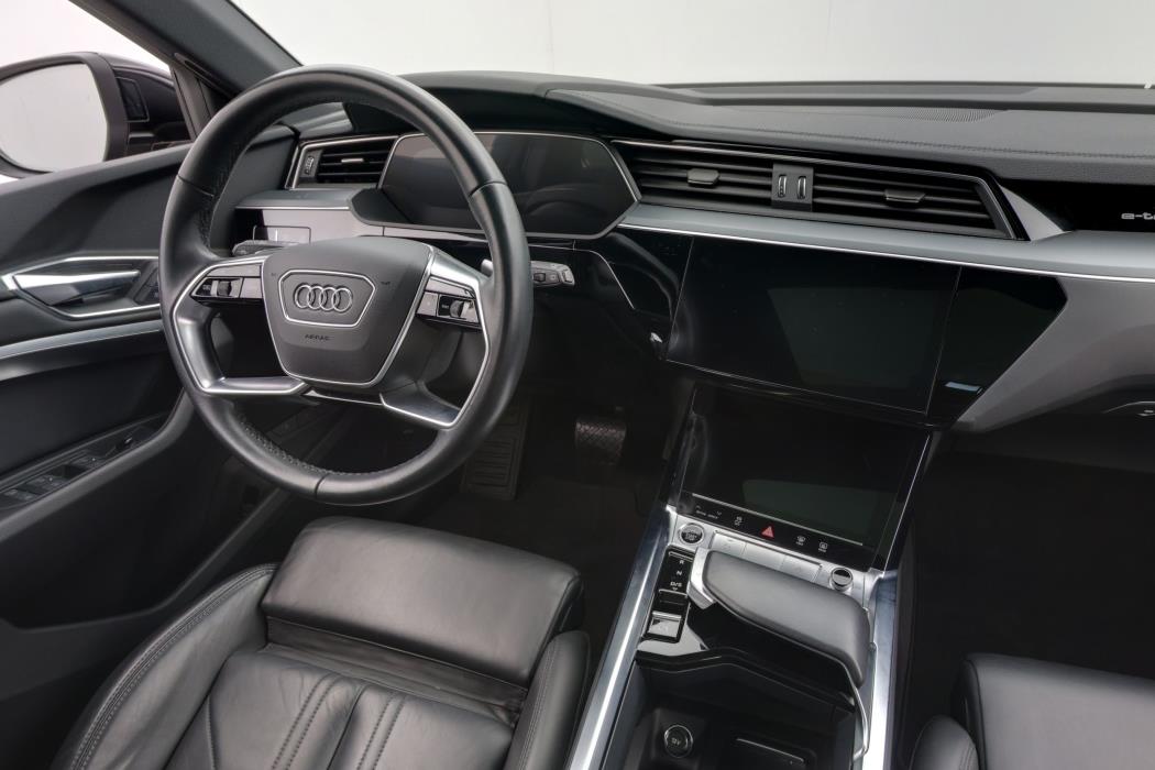 Audi e-tron 2023