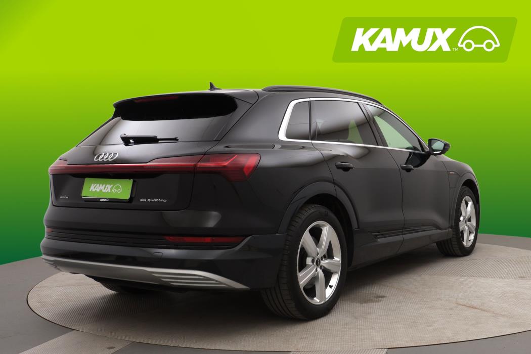 Audi e-tron 2023