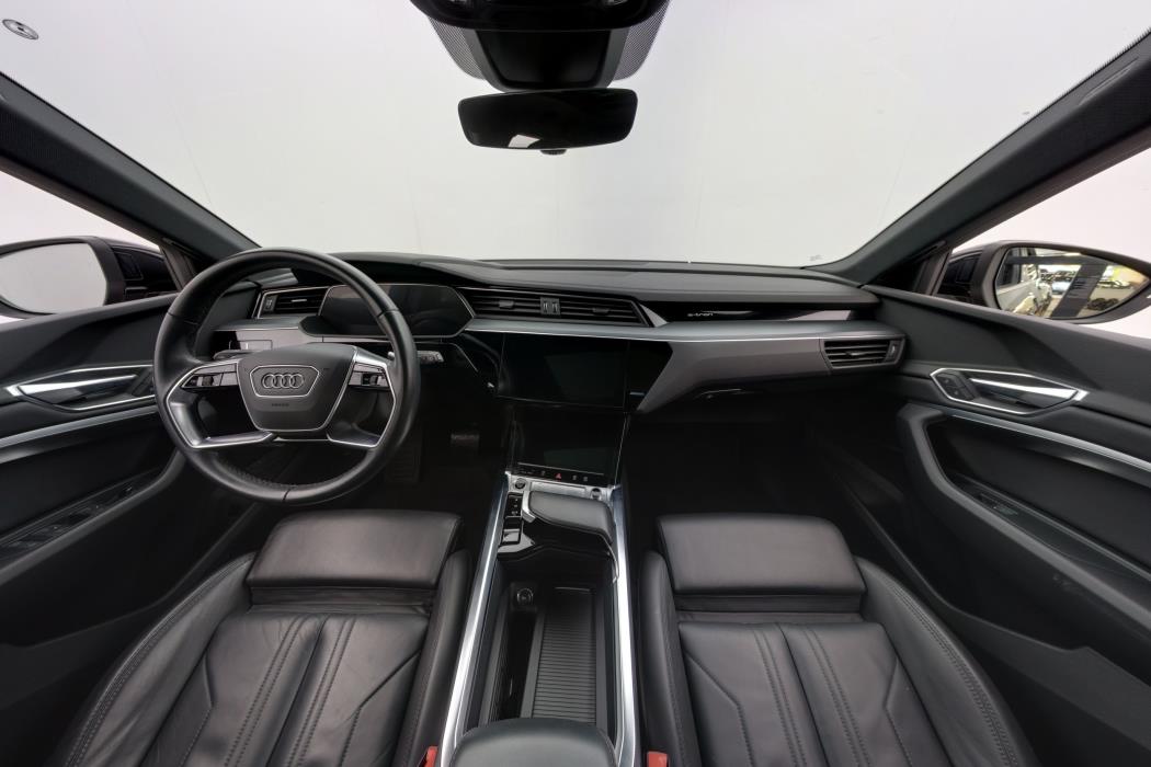 Audi e-tron 2023