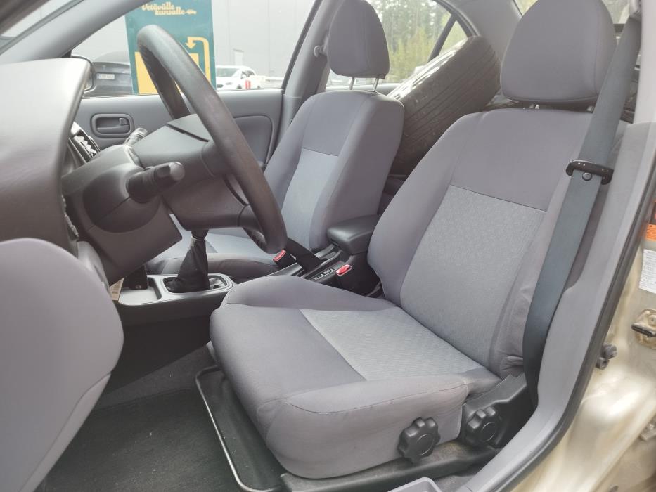 Nissan Almera 2003