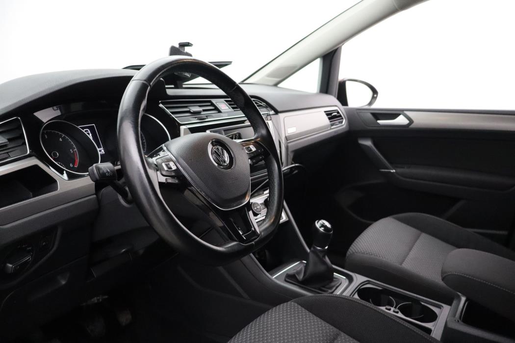 Volkswagen Touran 2016
