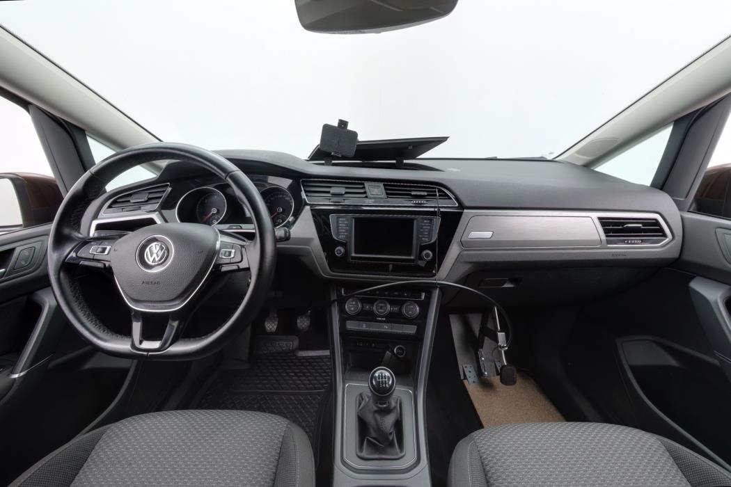 Volkswagen Touran 2016