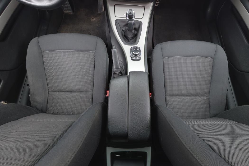 BMW 320 2011
