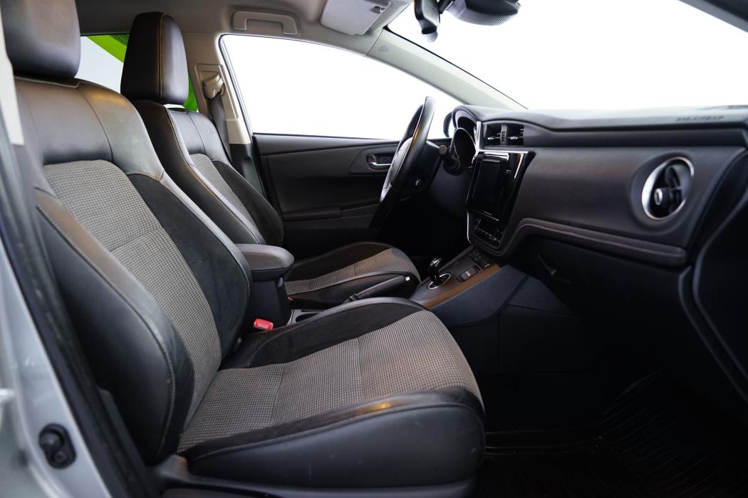 Toyota Auris 2016
