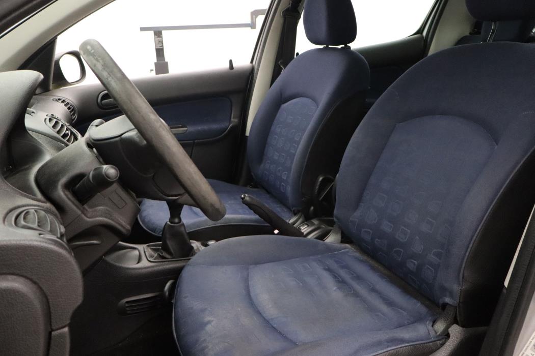 Peugeot 206 2003