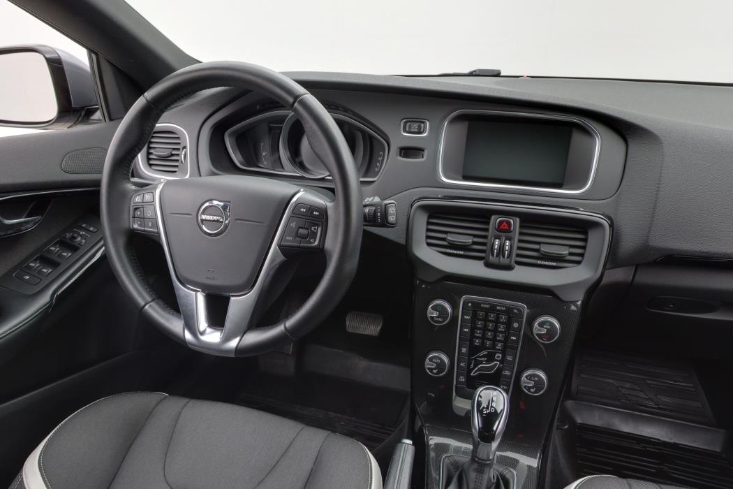 Volvo V40 2019