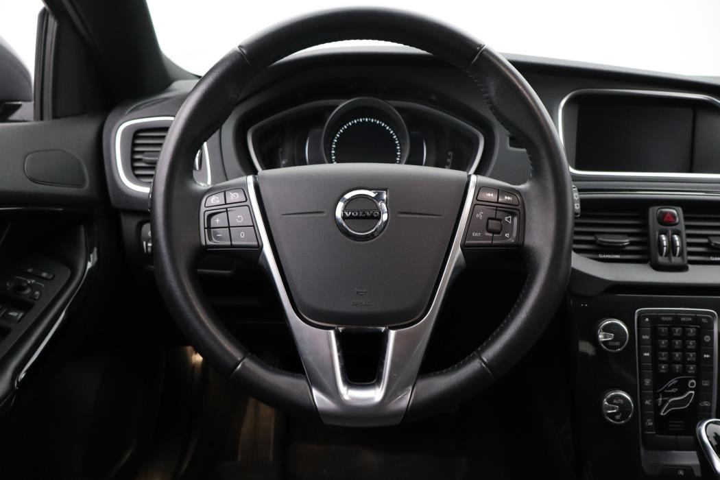 Volvo V40 2019