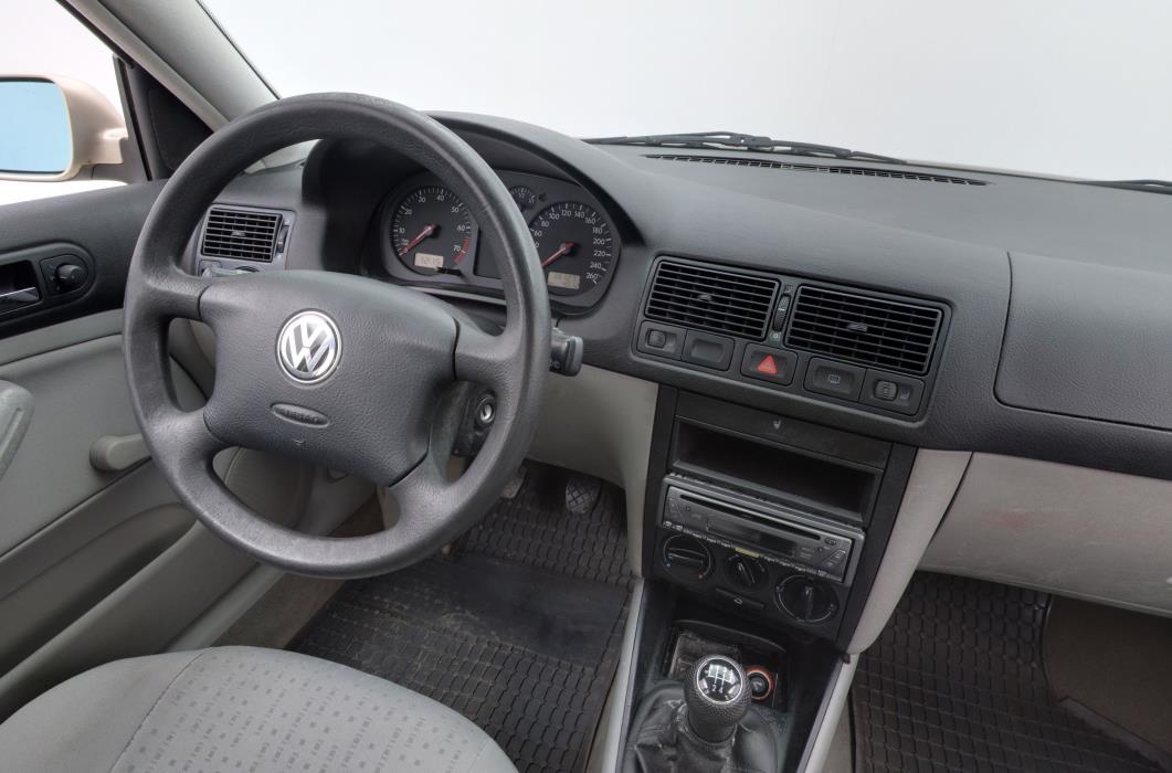 Volkswagen Golf 2001